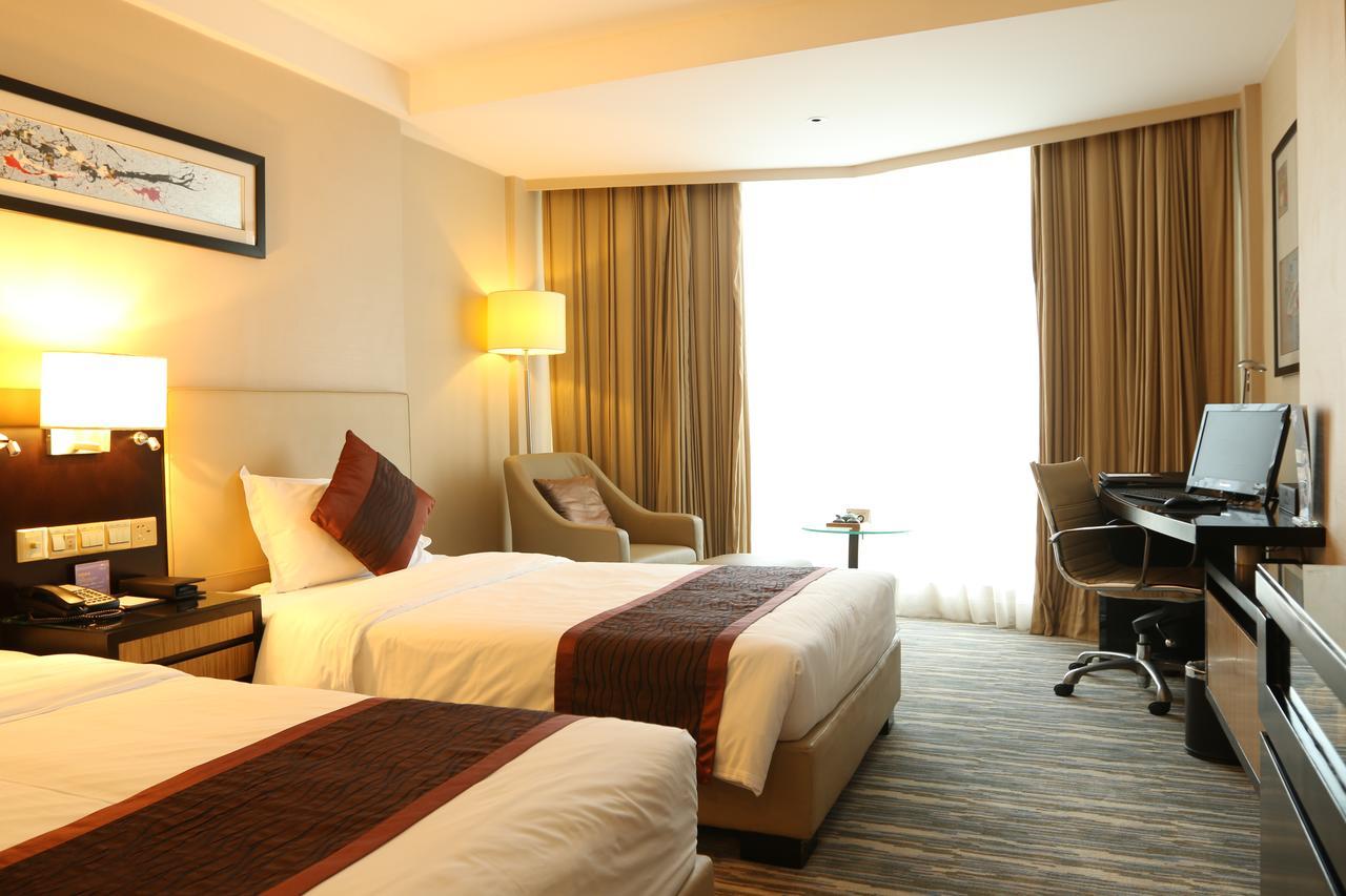 Kingdo Hotel Zhuhai Bagian luar foto