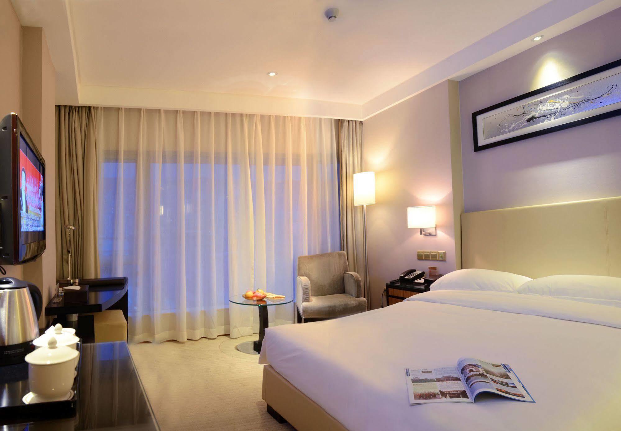 Kingdo Hotel Zhuhai Bagian luar foto